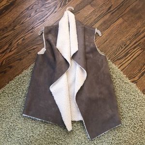 NWOT Madison and Lola Sherpa and Suede Vest